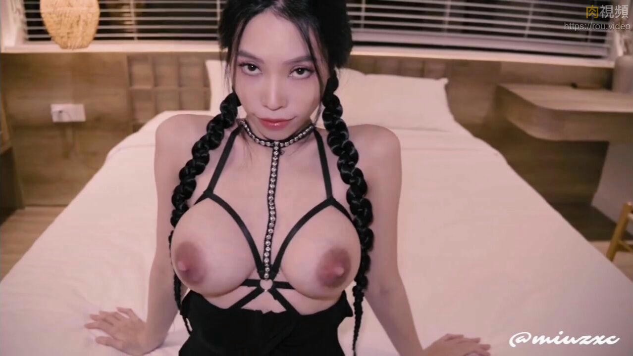 性感双马尾越南正妹后入无套抽插 高潮潮吹失禁 Miuzxc