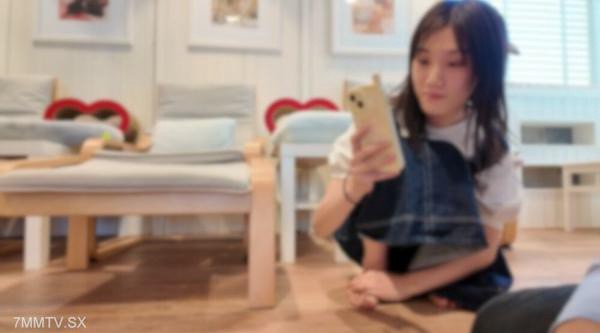 FC2-PPV-4538486 我为自己感到难过，想被大鸡巴插